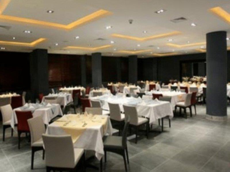 Ramada Hotel & Suites Amman Restaurant billede